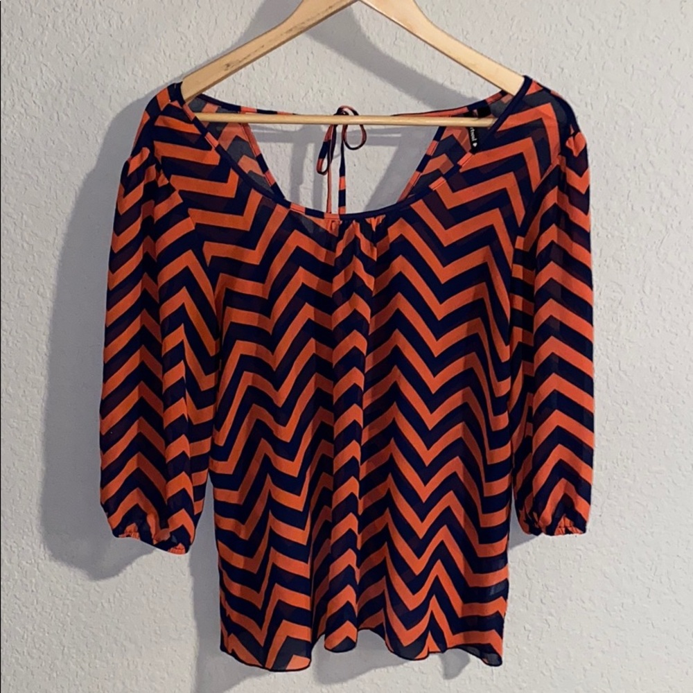 Pink and Navy top M juniors